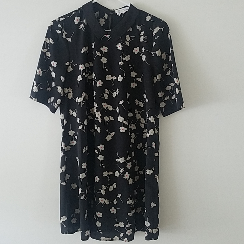 BCBG collared short sleeve dress